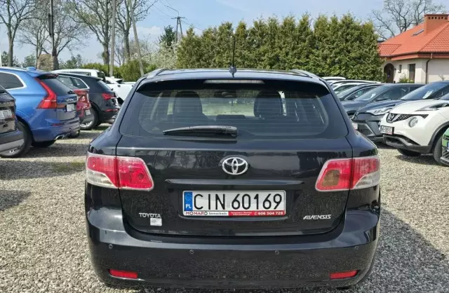 TOYOTA Avensis 
