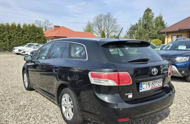 TOYOTA Avensis 