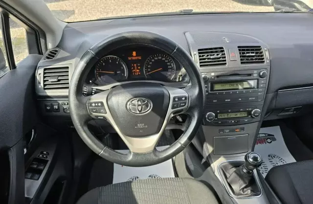 TOYOTA Avensis 