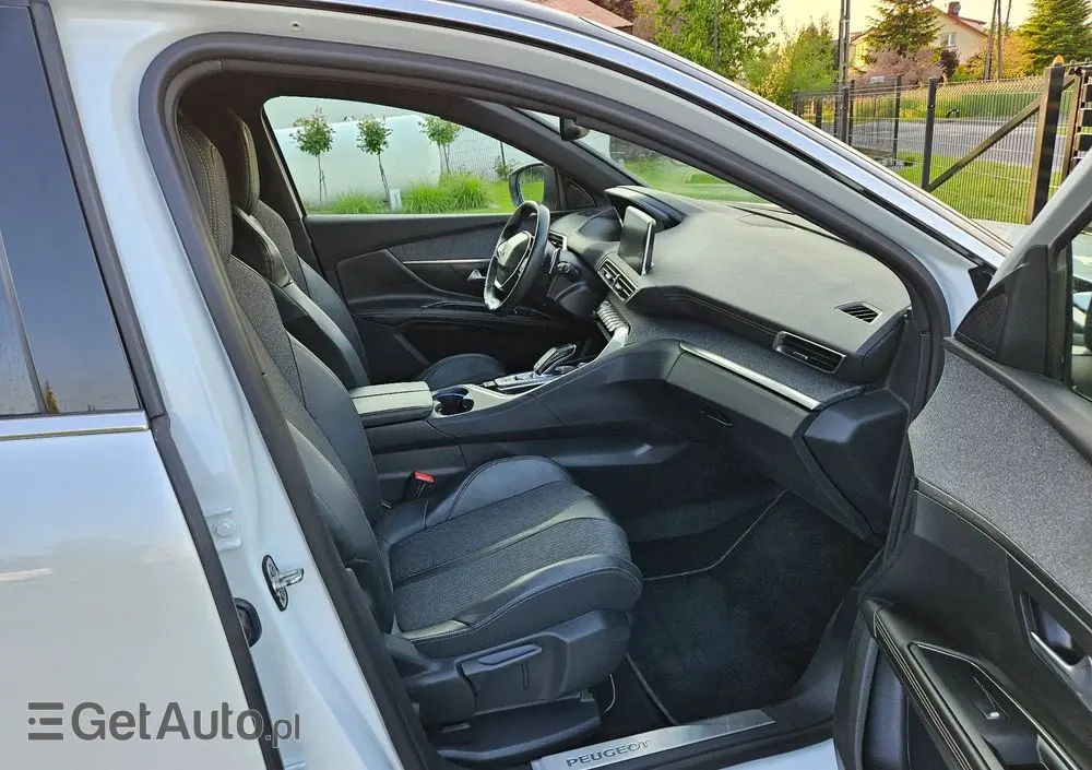 PEUGEOT 5008 1.6 BlueHDi Style 7os