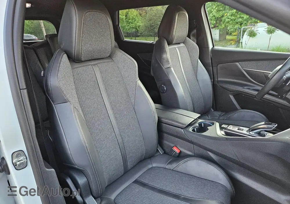 PEUGEOT 5008 1.6 BlueHDi Style 7os