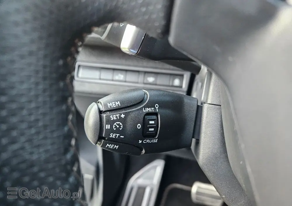 PEUGEOT 5008 1.6 BlueHDi Style 7os