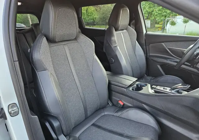 PEUGEOT 5008 1.6 BlueHDi Style 7os