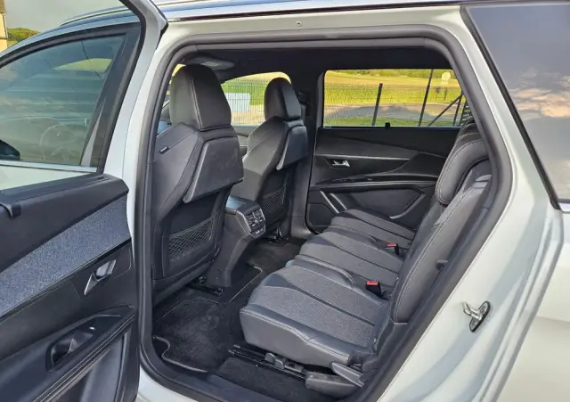 PEUGEOT 5008 1.6 BlueHDi Style 7os