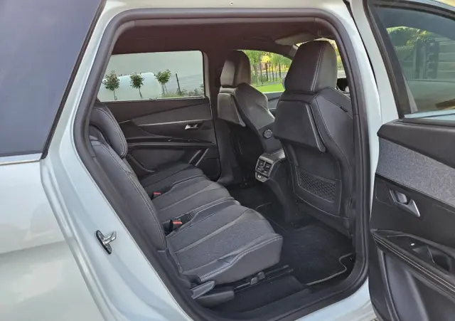 PEUGEOT 5008 1.6 BlueHDi Style 7os