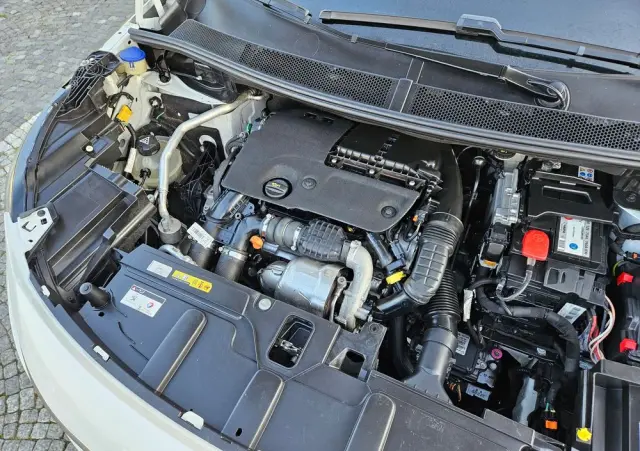 PEUGEOT 5008 1.6 BlueHDi Style 7os