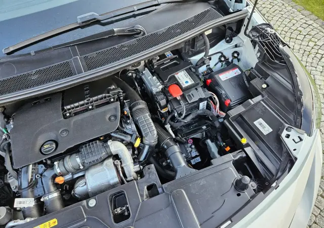 PEUGEOT 5008 1.6 BlueHDi Style 7os