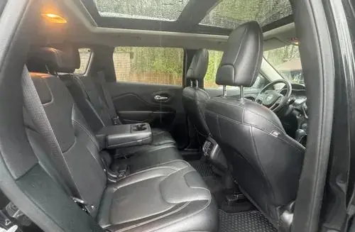 JEEP Cherokee 
