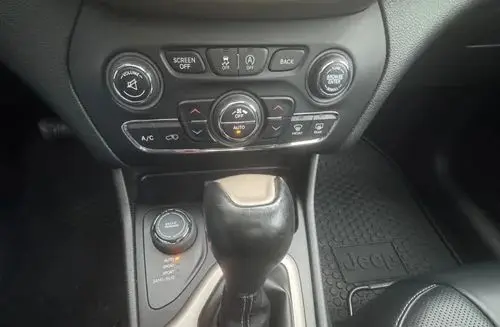 JEEP Cherokee 