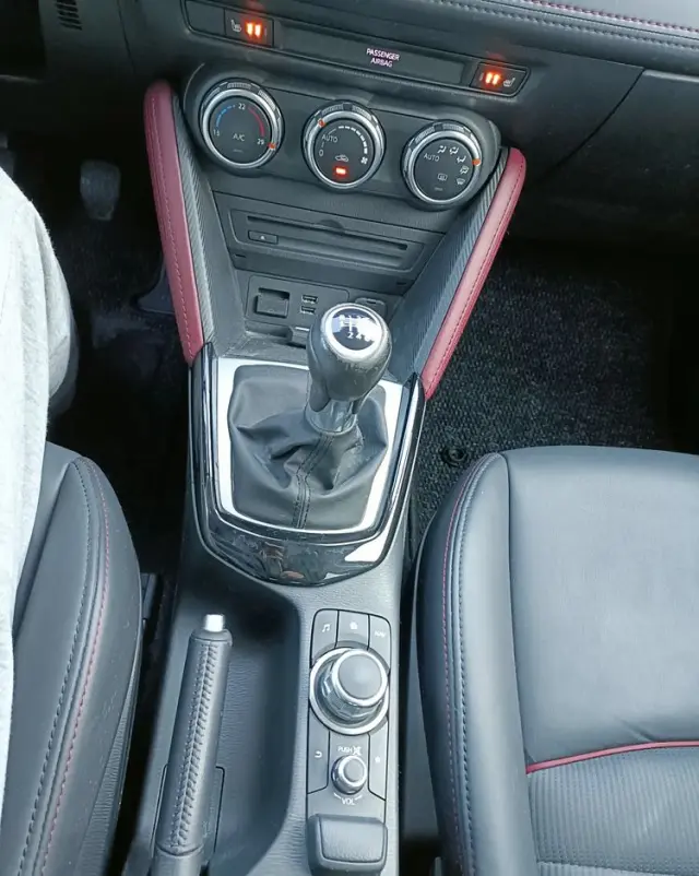 MAZDA CX-3 SKYACTIV-G 120 FWD Sports-Line