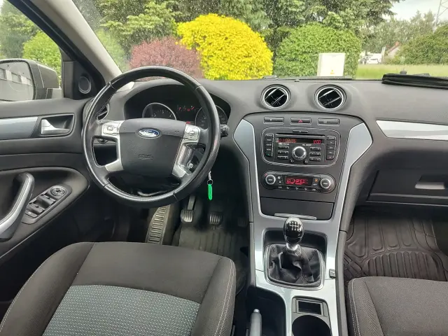 FORD Mondeo Silver X