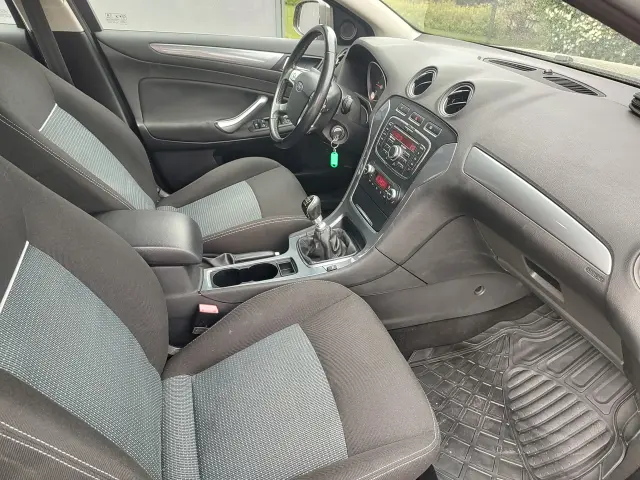 FORD Mondeo Silver X