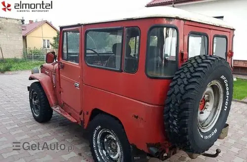 TOYOTA Land Cruiser 