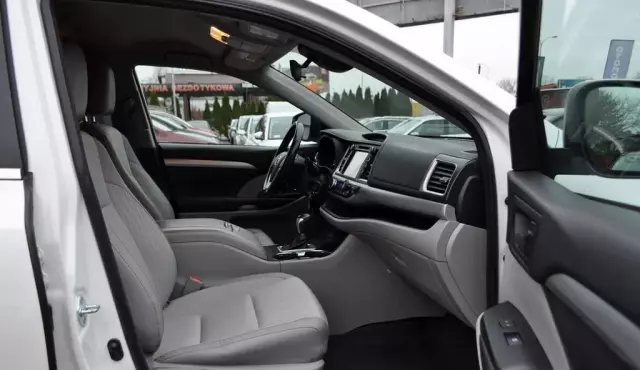 TOYOTA Highlander 3.5 V6 (249 KM) 4x4 Automatic