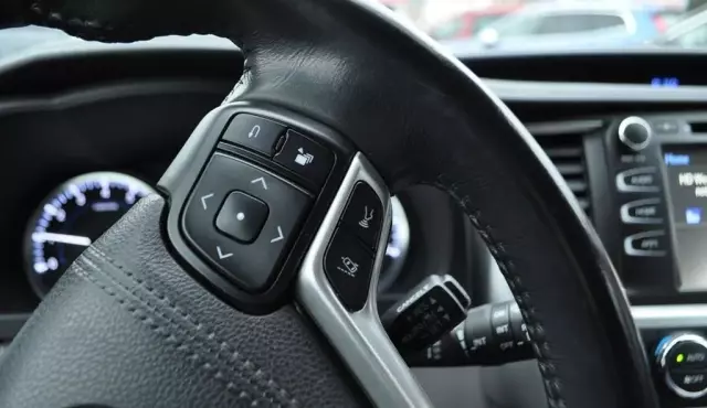 TOYOTA Highlander 3.5 V6 (249 KM) 4x4 Automatic