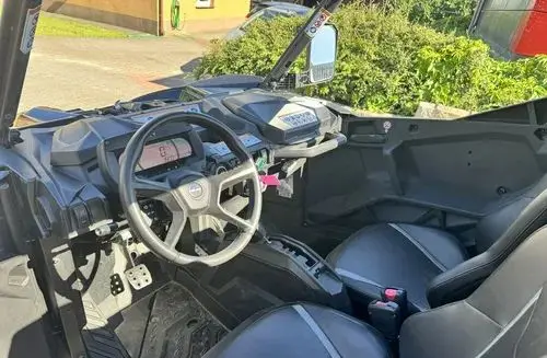 CAN-AM Maverick 