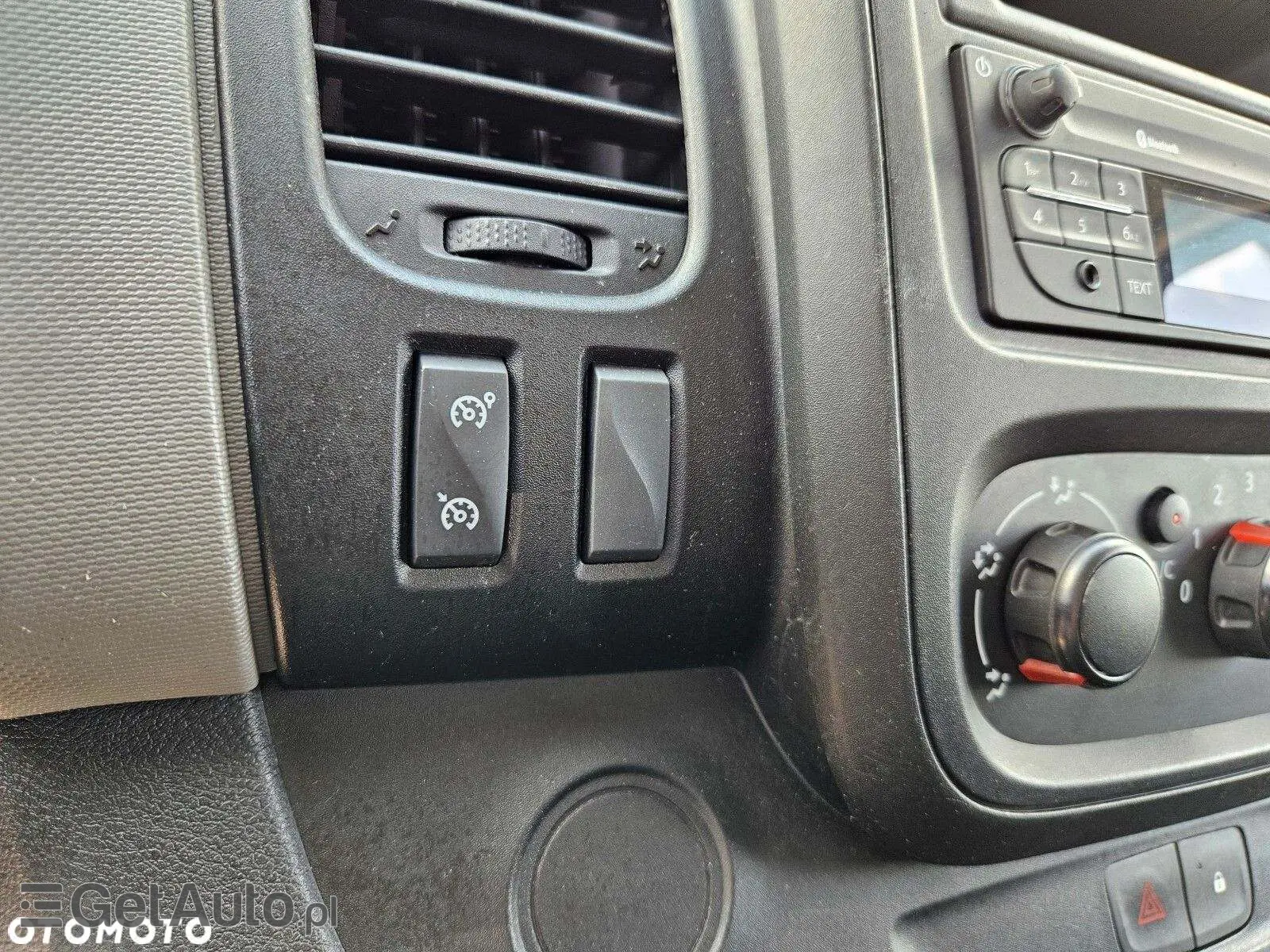 RENAULT Trafic L2H1 Pack Clim (1200)