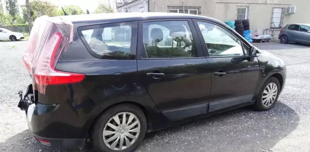 RENAULT Grand Scenic 