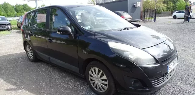 RENAULT Grand Scenic 