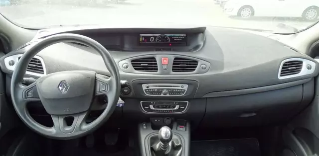 RENAULT Grand Scenic 