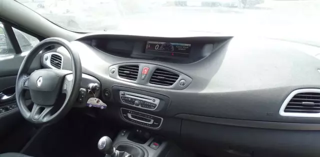 RENAULT Grand Scenic 
