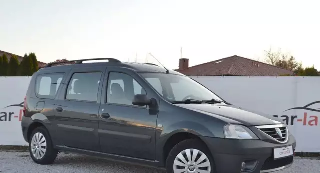 DACIA Logan 