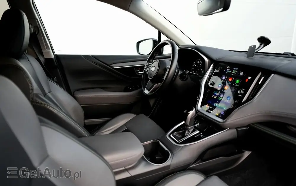 SUBARU Outback 