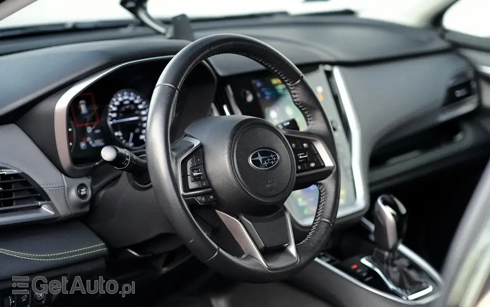 SUBARU Outback 