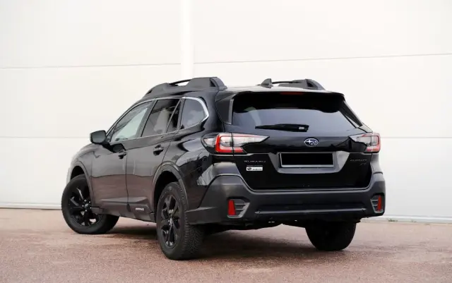 SUBARU Outback 
