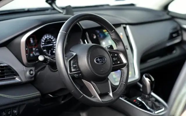 SUBARU Outback 