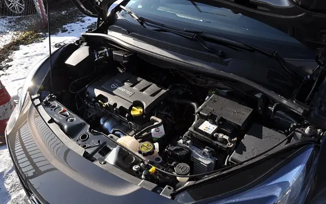 OPEL Corsa 1.4 Edition