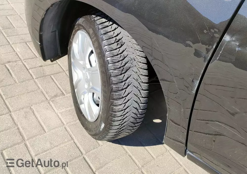 DACIA Sandero 1.2 16V 75 Laureate