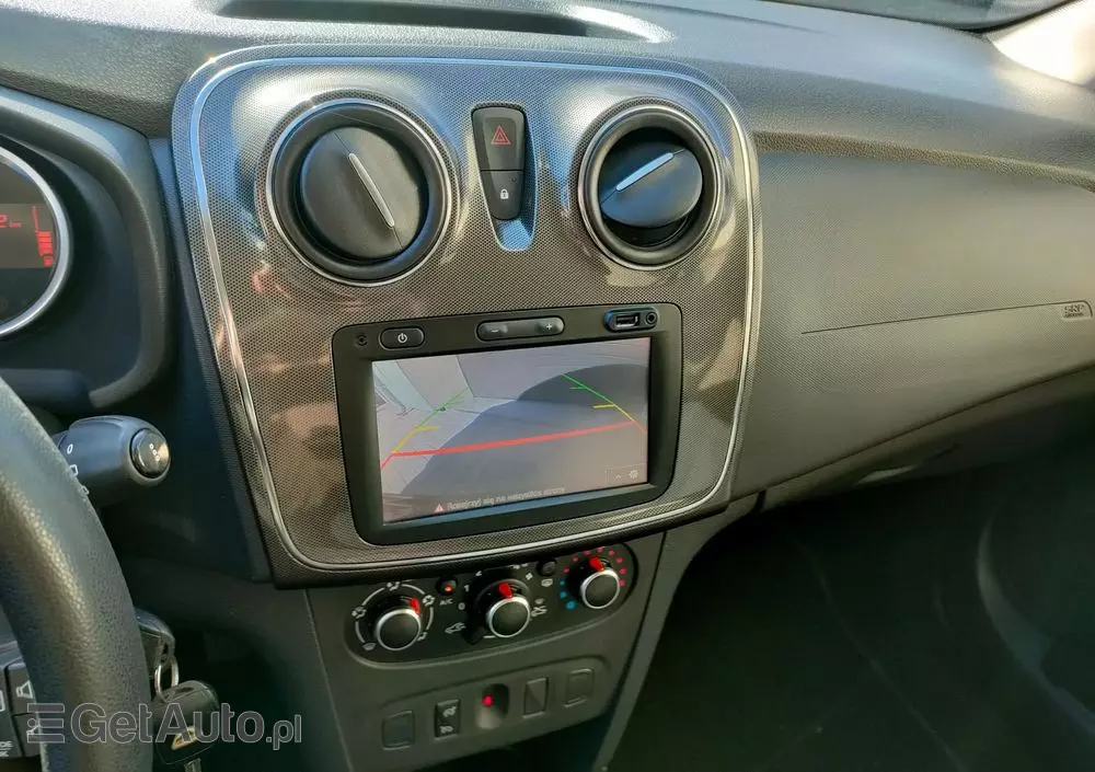 DACIA Sandero 1.2 16V 75 Laureate