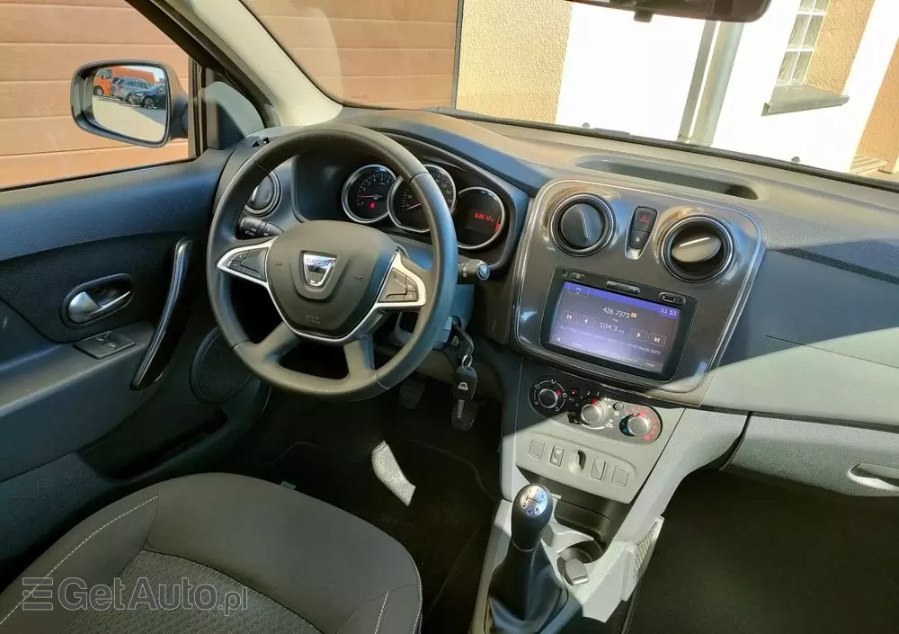 DACIA Sandero 1.2 16V 75 Laureate