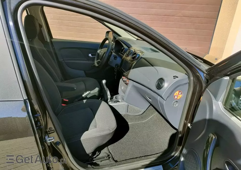DACIA Sandero 1.2 16V 75 Laureate