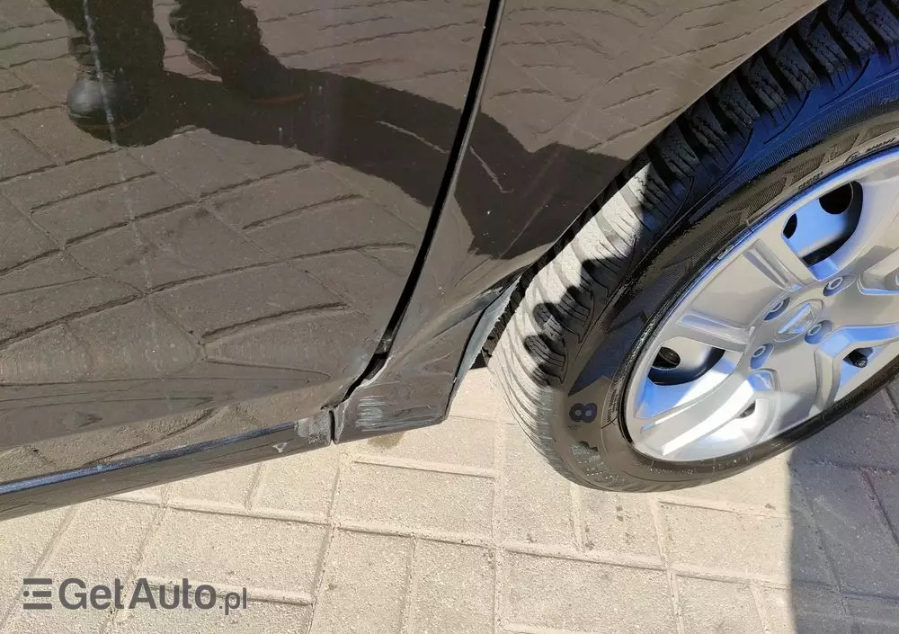 DACIA Sandero 1.2 16V 75 Laureate