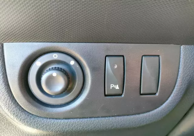 DACIA Sandero 1.2 16V 75 Laureate