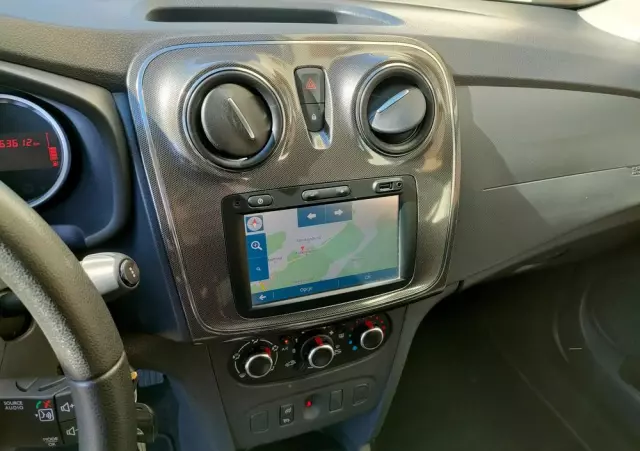 DACIA Sandero 1.2 16V 75 Laureate