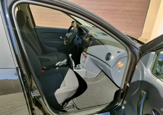 DACIA Sandero 1.2 16V 75 Laureate