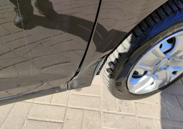 DACIA Sandero 1.2 16V 75 Laureate