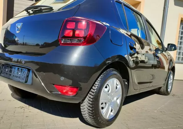 DACIA Sandero 1.2 16V 75 Laureate