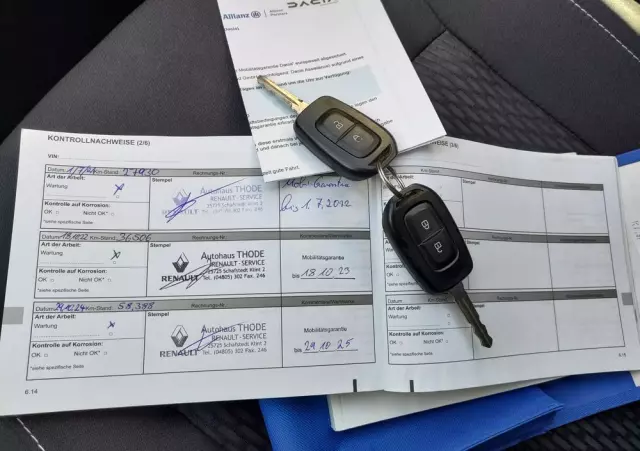 DACIA Sandero 1.2 16V 75 Laureate