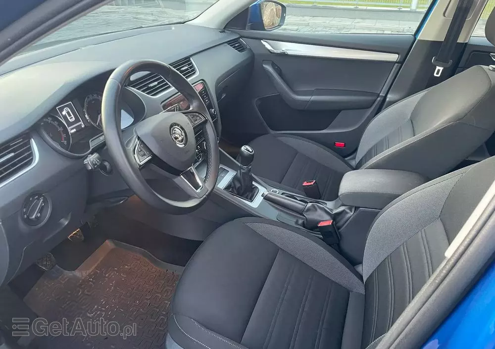 SKODA Octavia 