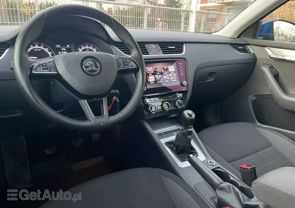 SKODA Octavia 