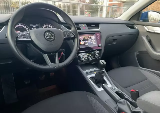 SKODA Octavia 
