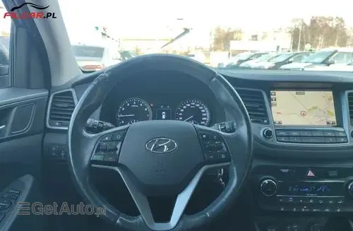 HYUNDAI Tucson 