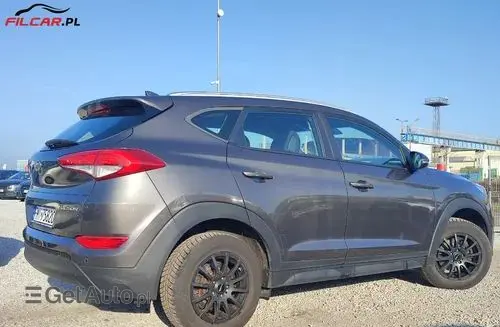 HYUNDAI Tucson 