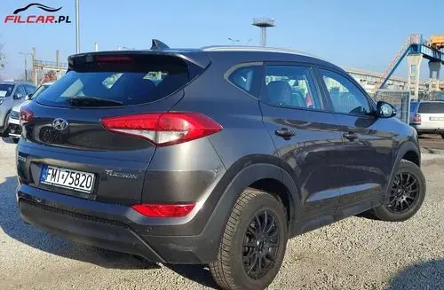 HYUNDAI Tucson 