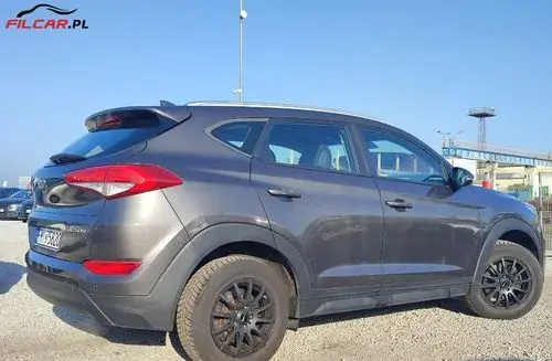 HYUNDAI Tucson 