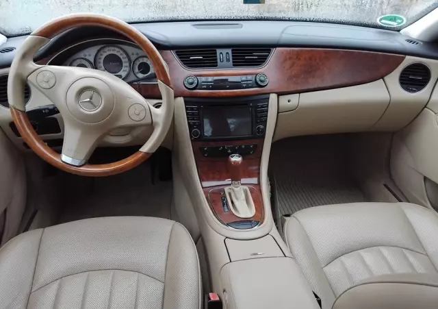 MERCEDES-BENZ CLS 350 CGI 7G-TRONIC Grand Edition